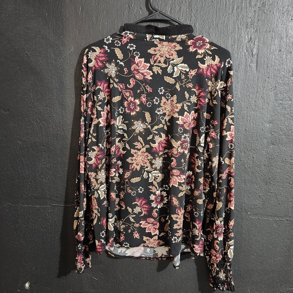 Women's blouse - Picture 4 of 4
